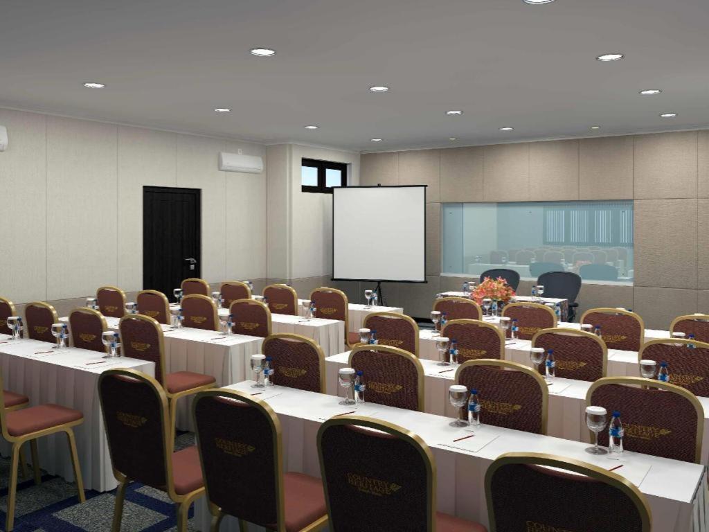 Country Heritage Resort Hotel Surabaya Luaran gambar
