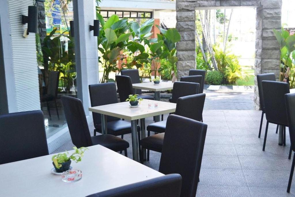 Country Heritage Resort Hotel Surabaya Luaran gambar
